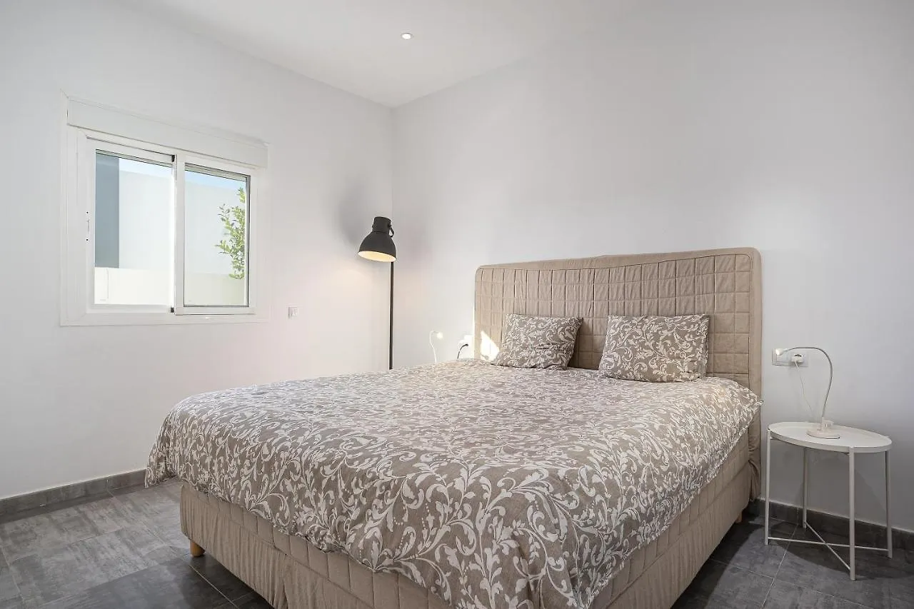 Chill Out Of City 2 Chiclana de la Frontera 0*,  Ισπανία